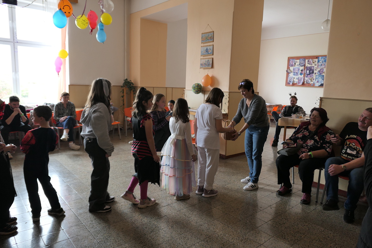 26.10 (127)